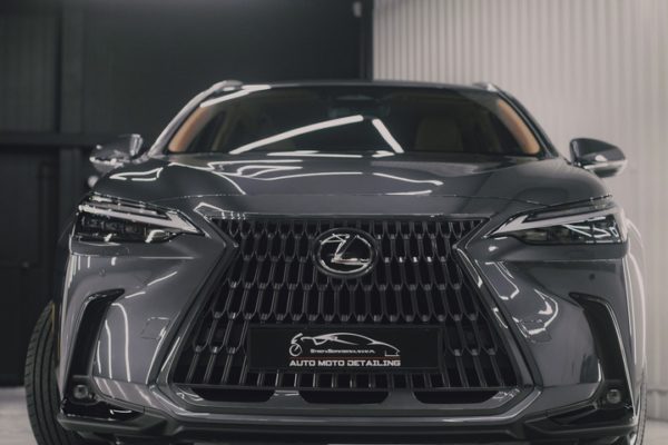 Lexus NX350H nakładanie powłoki elastomerowej